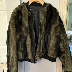 Zara faux fur bomber jacket 😘